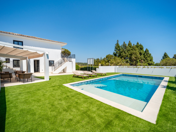 Fully Renovated Luxury Villa ideally located within a short walk to La Cala centre , Beach & Golf