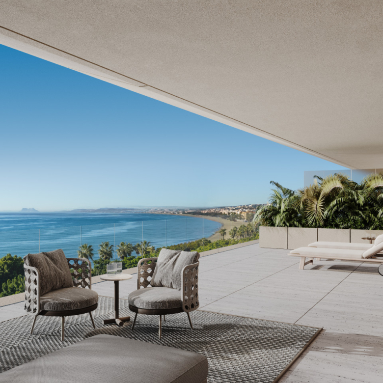 Fully Serviced Luxury Duplex Penthouse for Sale in Tyrian, Estepona – Beachfront