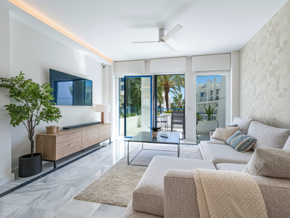 Fully refurbished second line beach duplex in Marbella town center