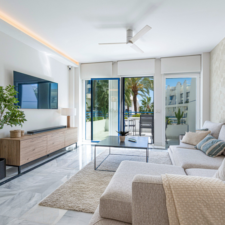Fully refurbished second line beach duplex in Marbella town center