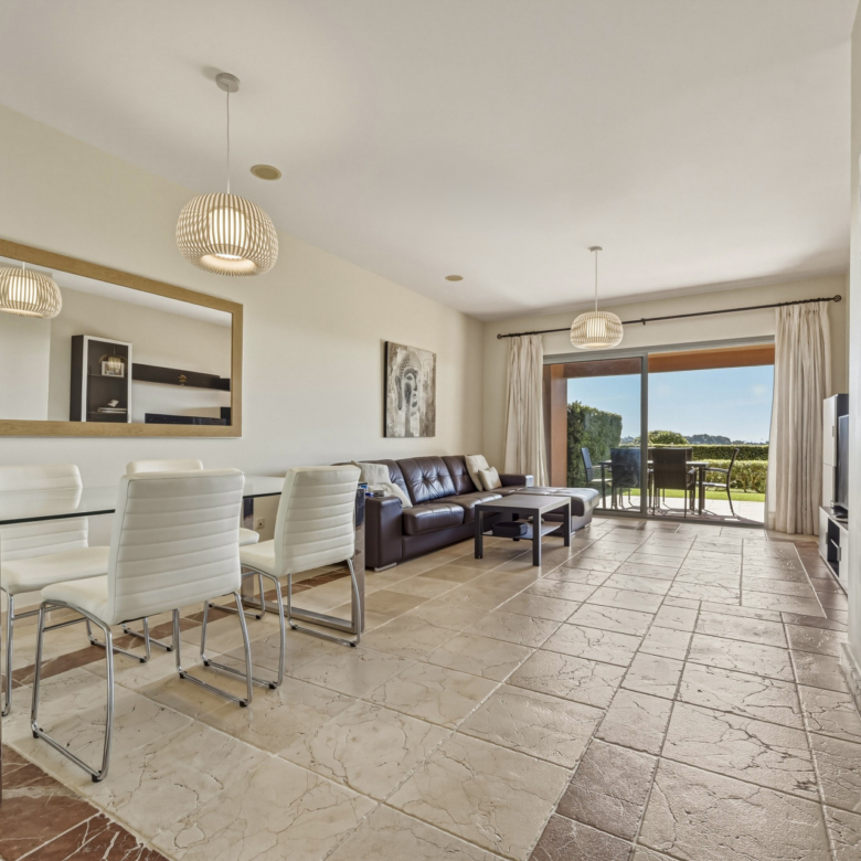 Ground Floor Apartment in Benatalaya – Private Garden, 24H Security & Prime Location