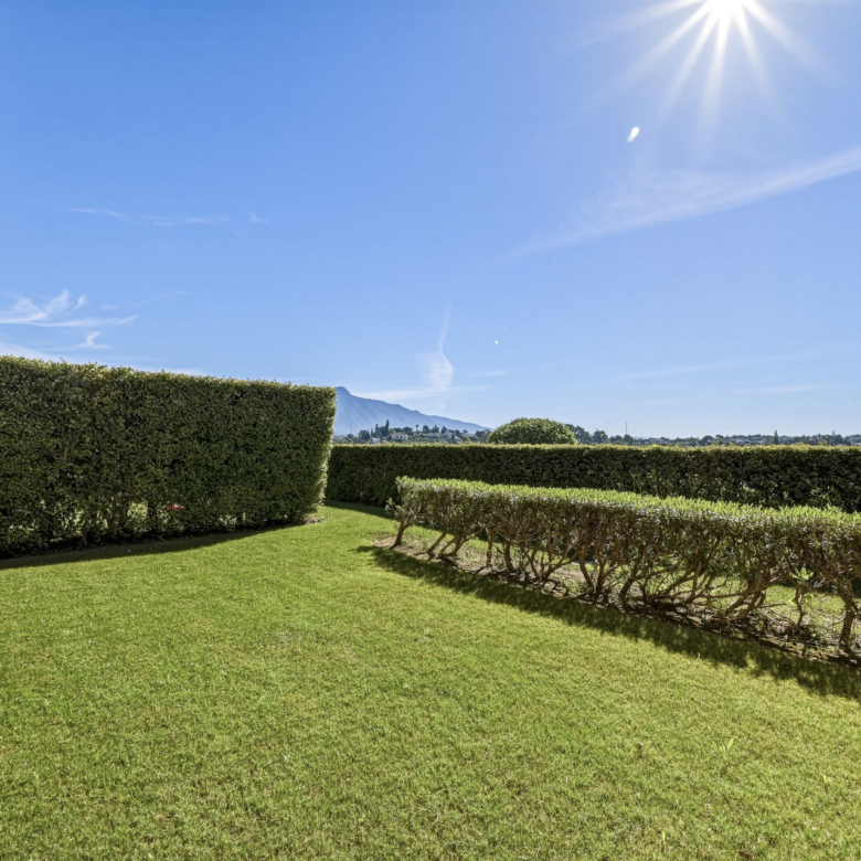 Ground Floor Apartment in Benatalaya – Private Garden, 24H Security & Prime Location