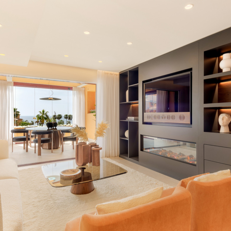 Luxury Beachfront Apartment in Los Granados del Mar, Estepona