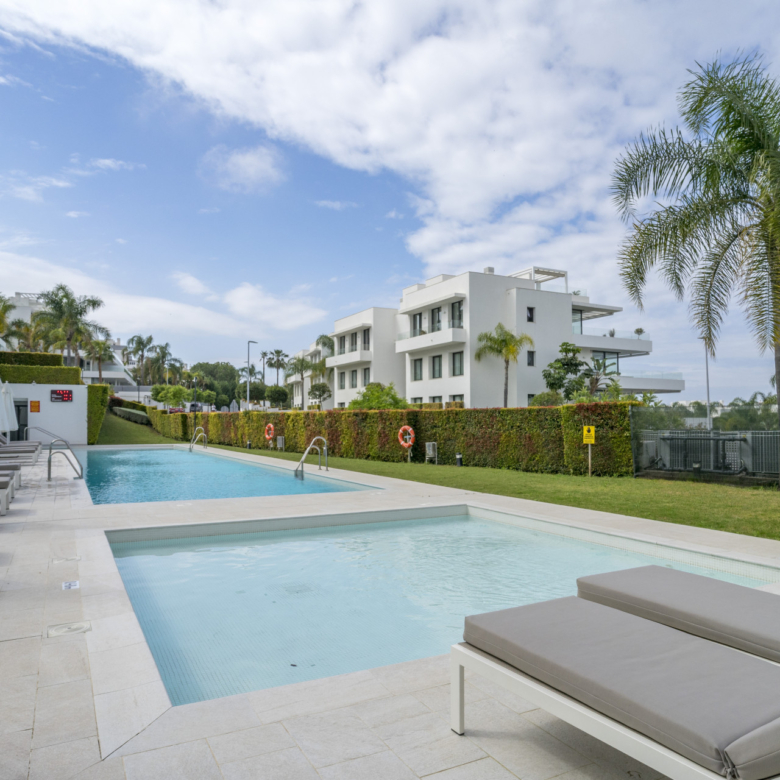 Luxusní Duplex Penthouse v Cataleya, Atalaya Golf, Estepona nemovitosti s 3 ložnicemi na prodej