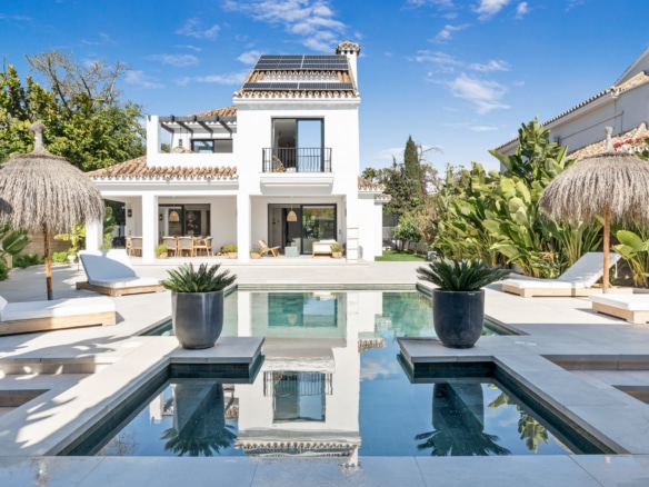 Modern Luxury Villa in Parcelas Del Golf