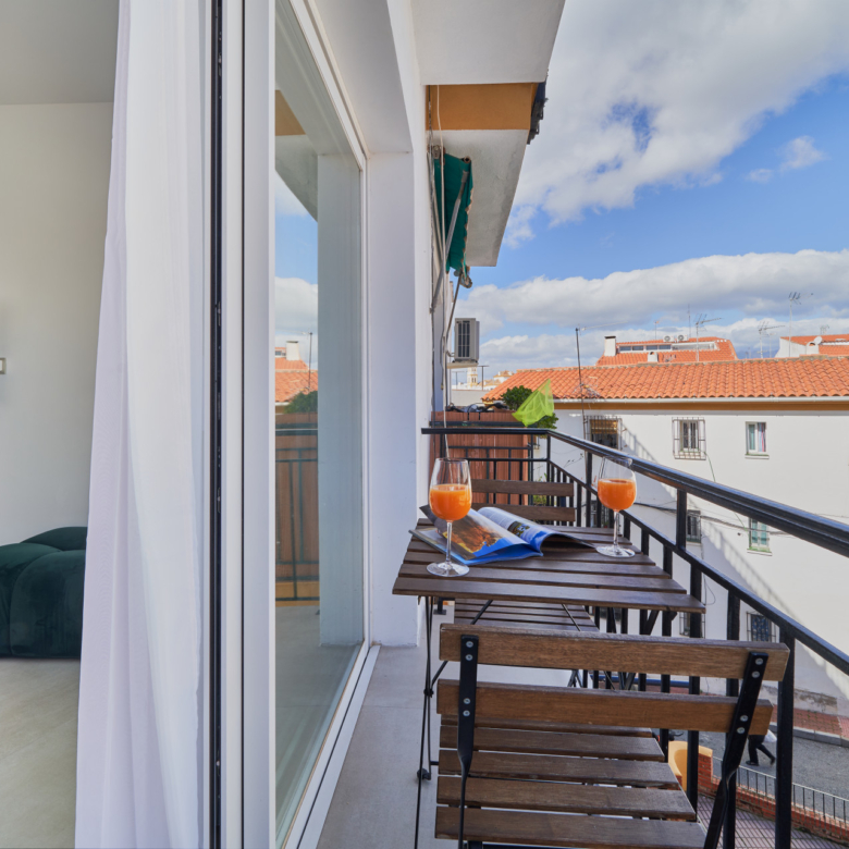 Modern and Spacious Apartment for Sale in a Prestigious Area of Marbella – Steps from the Beach