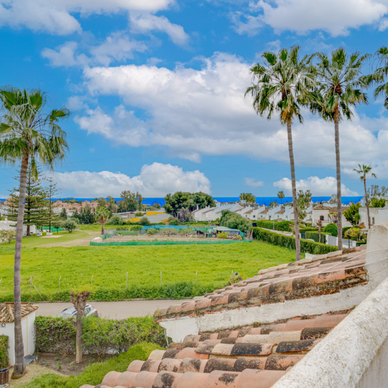 Nádherné tři ložnice dům s výhledem na moře, se nachází v Bel Air, Estepona.