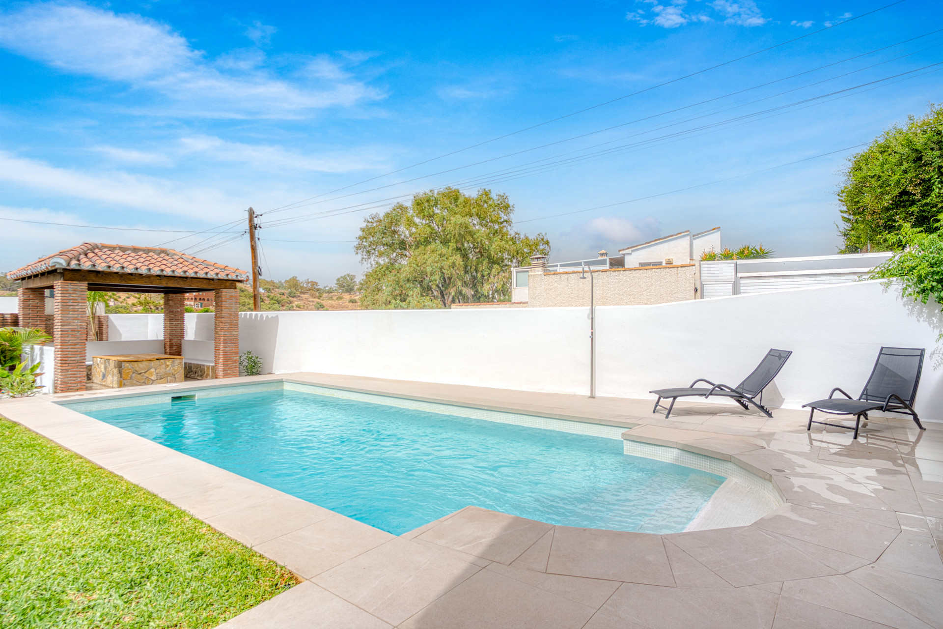 Recently reformed, stunning  six bedroom villa in Mijas, with private pool – just a short distance to the beach and Fuengirola Center