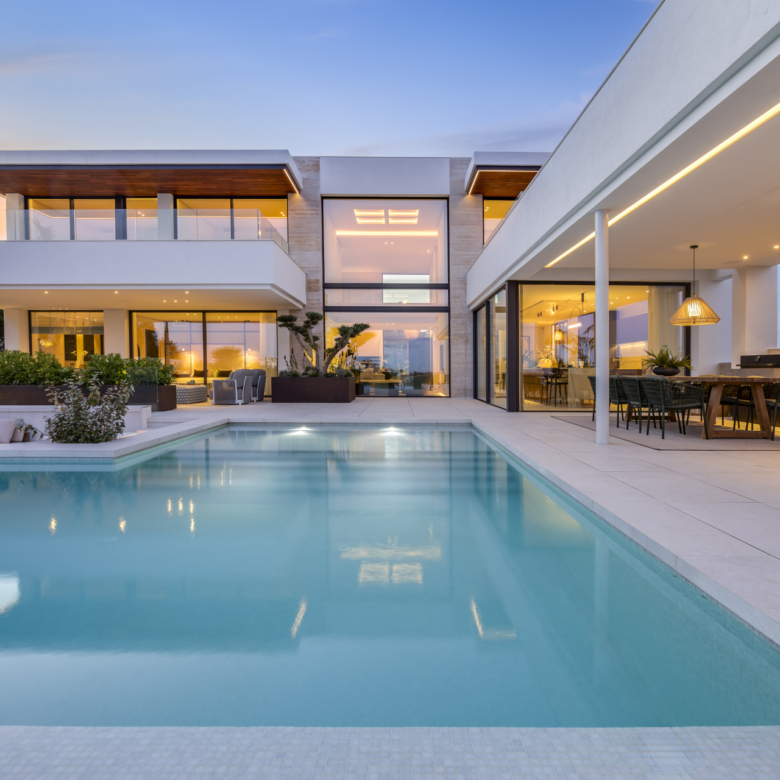 Neu gebaute, großzügige moderne Villa in Majestic, Casares
