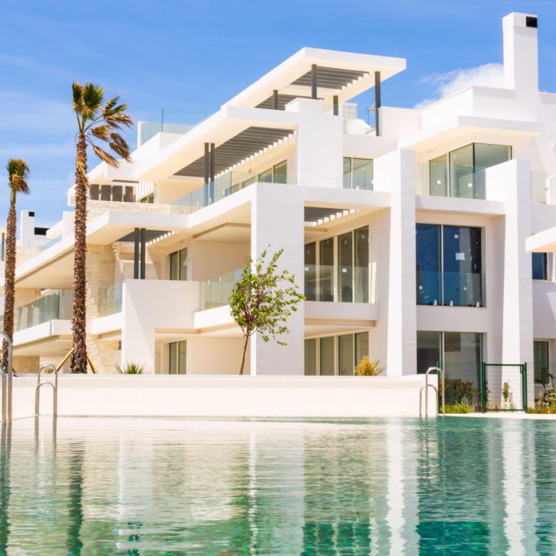 Penthouse Between the Sea and the Sky