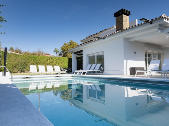 Private 6-Schlafzimmer-Villa in erstklassiger Lage von Benalmádena