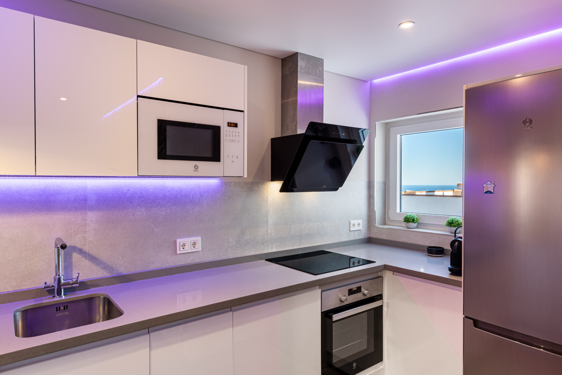 Renovierte 2-Zimmer-Wohnung mit Meerblick und touristischer Lizenz in einem charmanten Dorf in Benalmádena