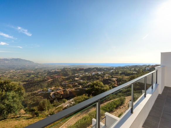 SEMI DETACHED TOTALLY RENOVATED IN 2020 WITH PANORÁMICA VIEWS
