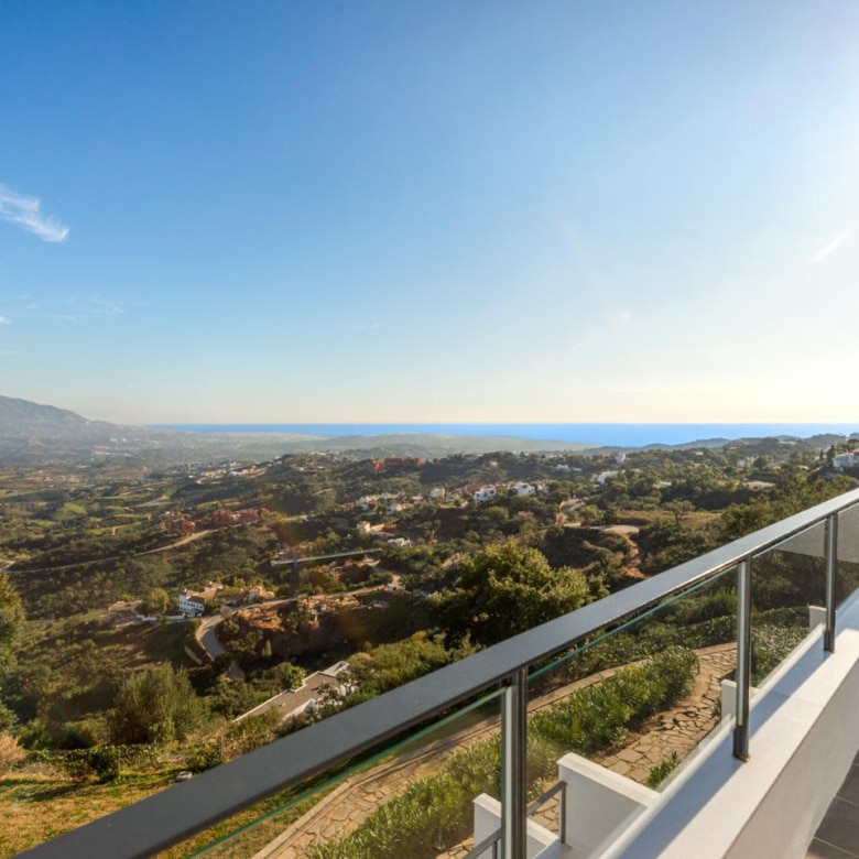 SEMI DETACHED TOTALLY RENOVATED IN 2020 WITH PANORÁMICA VIEWS