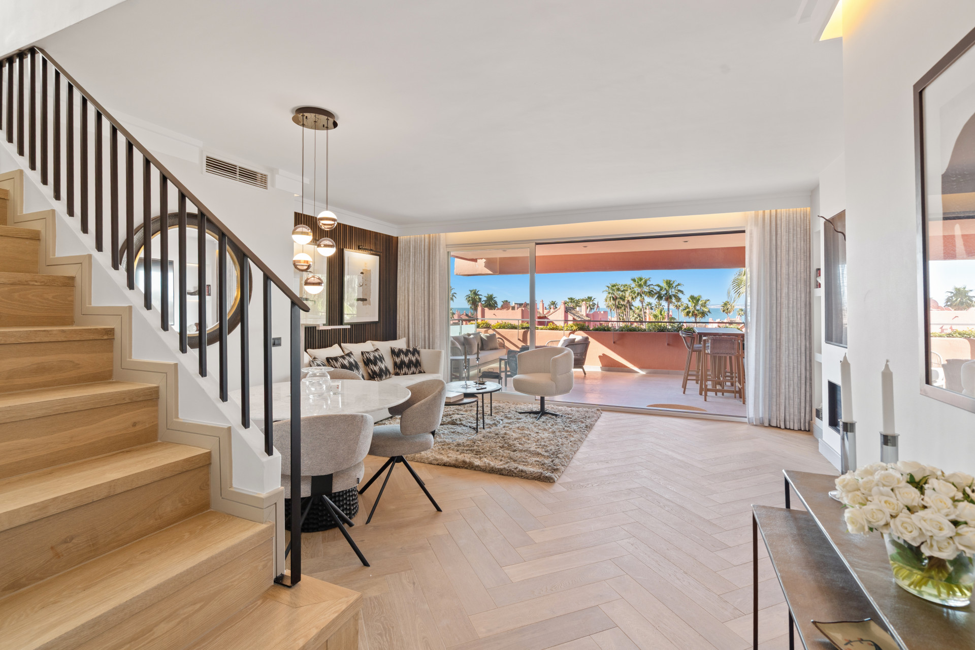 Vista Mar Ático de lujo – Nuevamente renovado en el lado de la playa Nuevo Milla de Oro