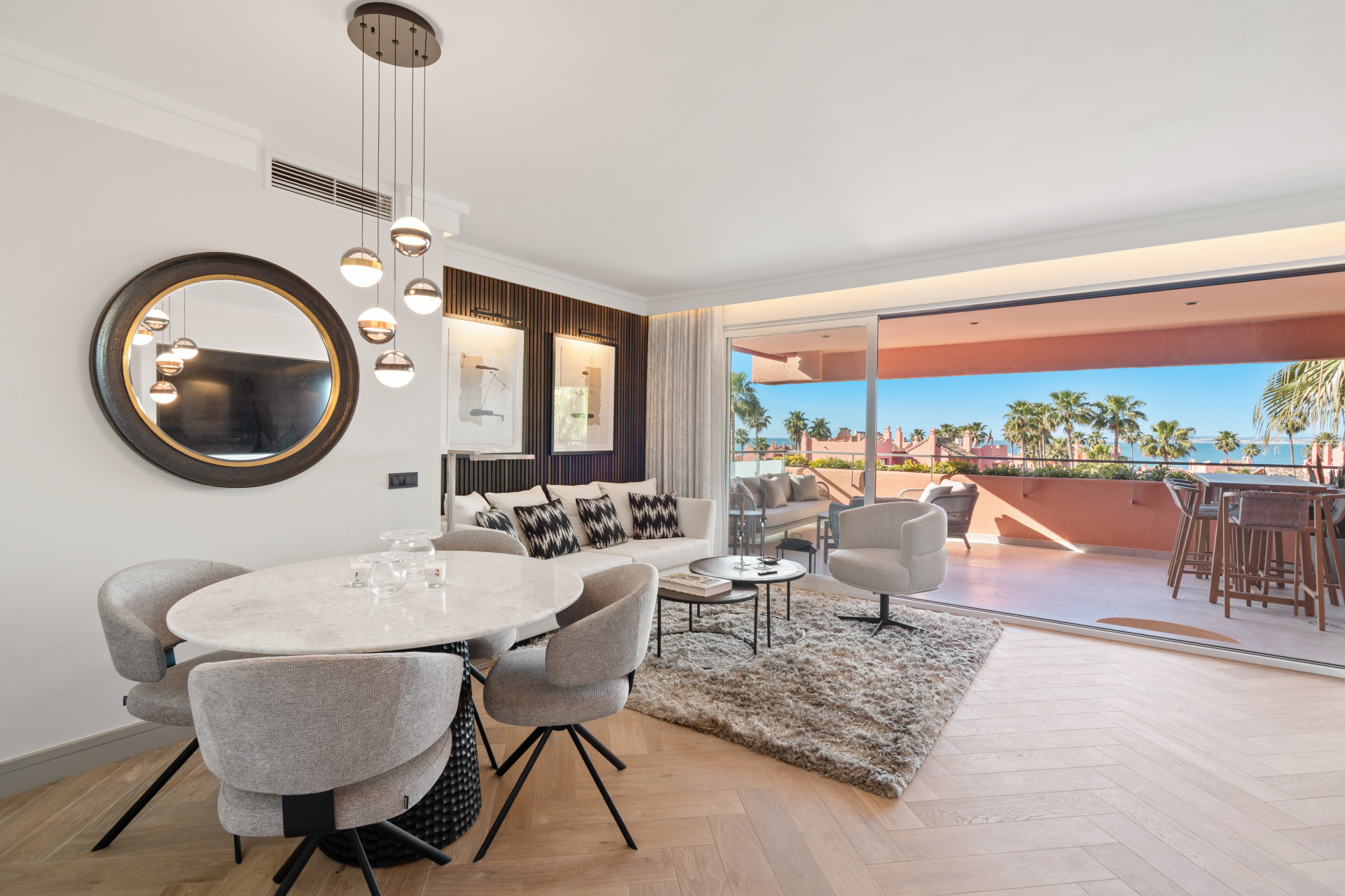 Vista Mar Ático de lujo – Nuevamente renovado en el lado de la playa Nuevo Milla de Oro