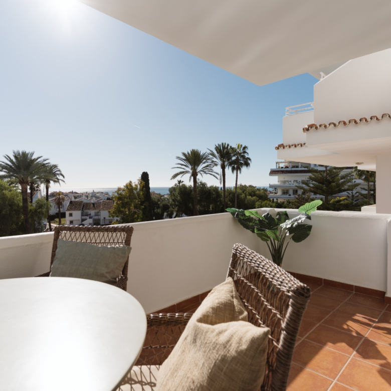 Sea view apartment on prime location
