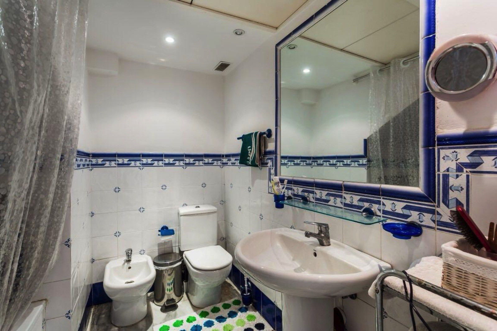Spacious-Duplex-Apartment-with-Large-Terraces-amp-Solarium-–-Golden-Mile-7 Spacious Duplex Apartment with Large Terraces & Solarium – Golden Mile