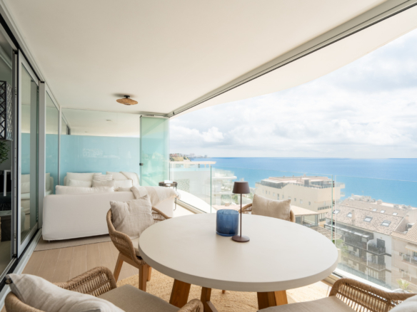 Spacious, modern and fully furnished corner apartment in Wave Collection