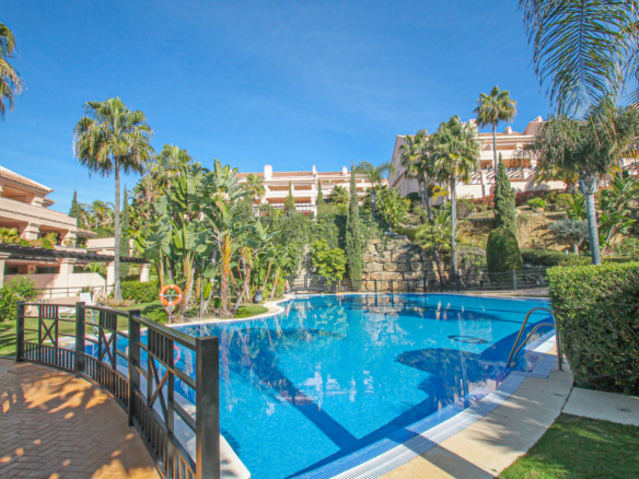 Spacious two bedroom apartment Golf Valley Nueva Andalucia, Marbella