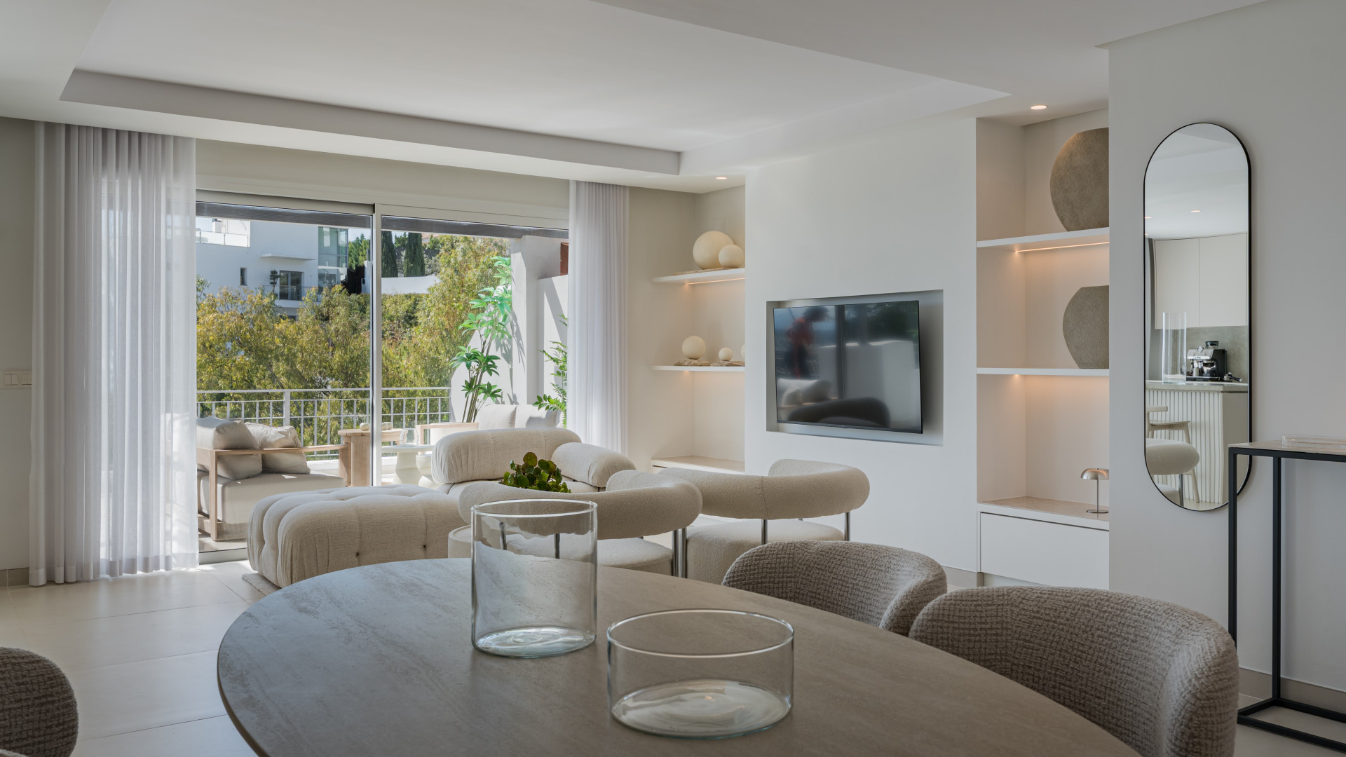 Stunning Duplex Penthouse with Private Pool and Panoramic Views in La Quinta, Benahavís