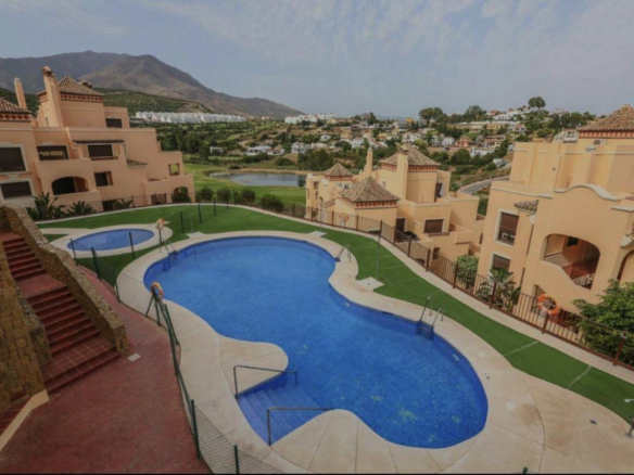 Stunning South-East Facing Penthouse with Panoramic Sea & Sierra Bermeja Views