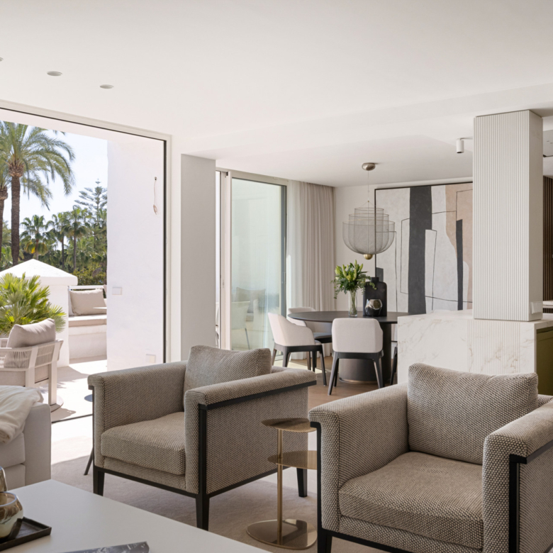 Unique southfacing frontline beach penthouse - Alhambra del Mar