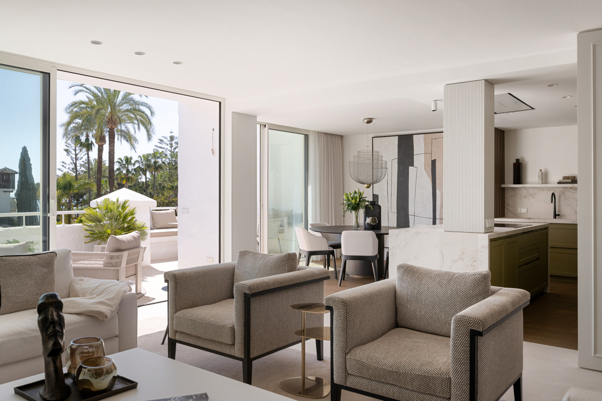 Unique southfacing frontline beach penthouse - Alhambra del Mar