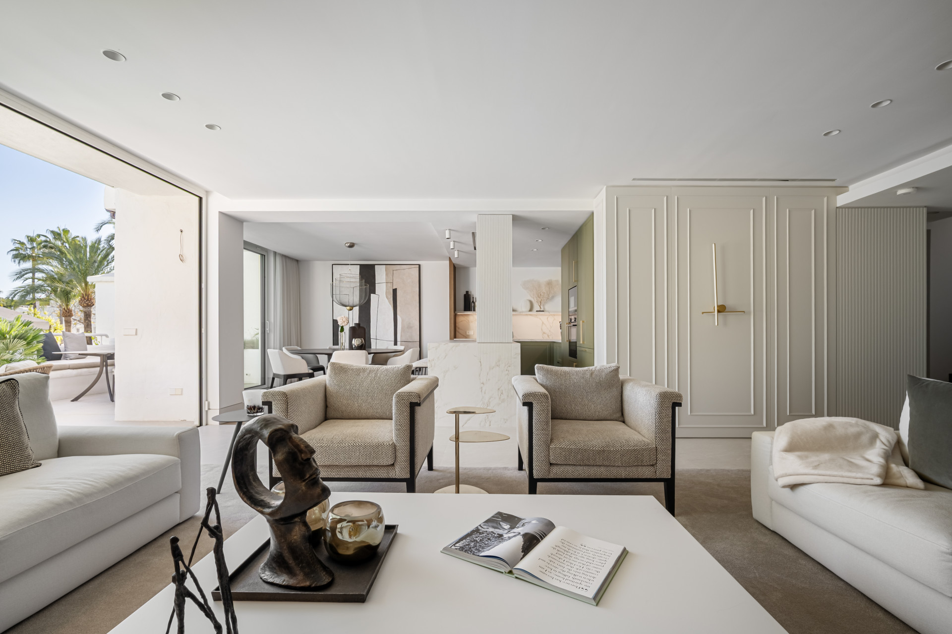 Unique southfacing frontline beach penthouse Alhambra del Mar