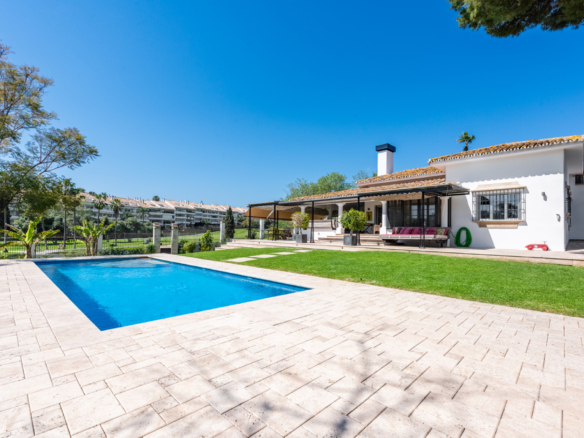 Villa Los Leones