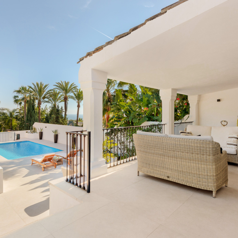 Villa Verano - Stunning recently renovated villa with excellent sea views situated in Sierra Blanca, Marbella