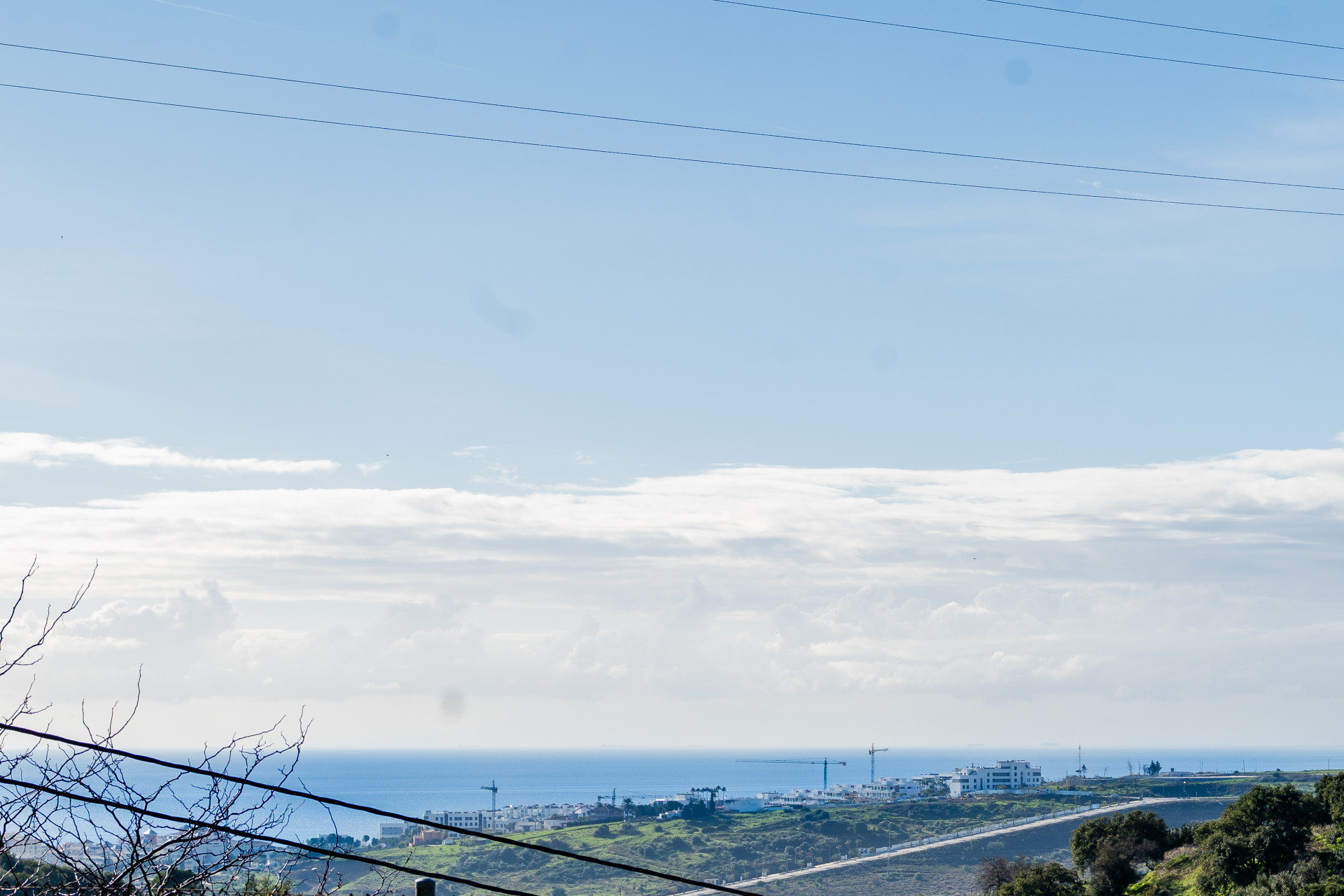 Sea-View Villa with Large Plots & Endless Potential – La Pantoja, Estepona Hills