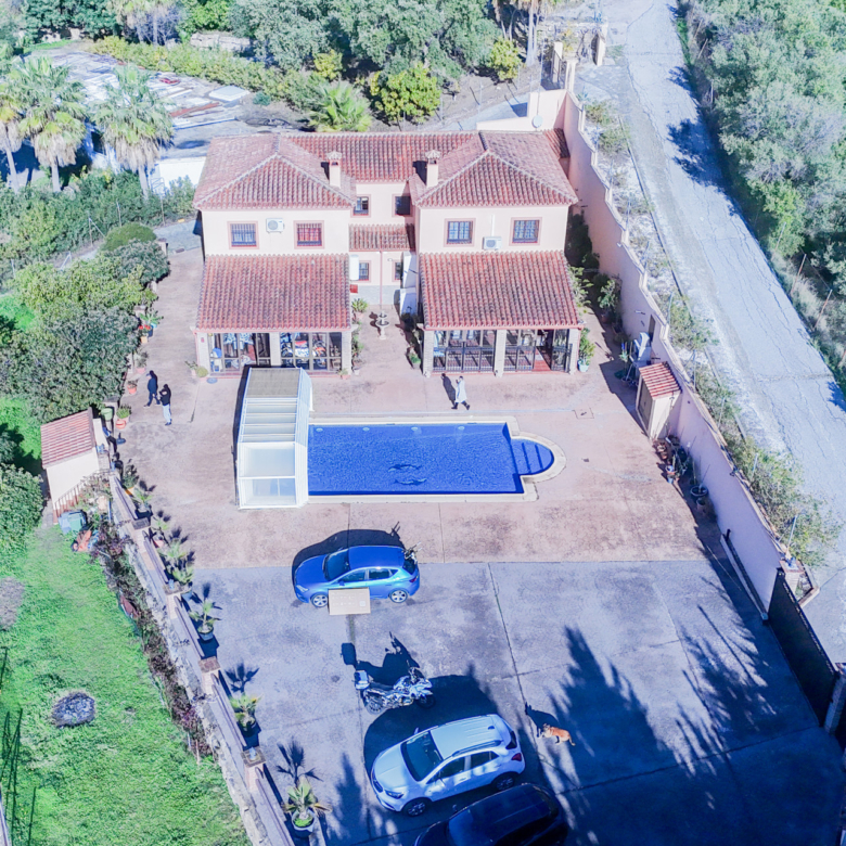 Villa mit Meerblick, großen Grundstücken und grenzenlosem Potenzial – La Pantoja, Estepona Hills