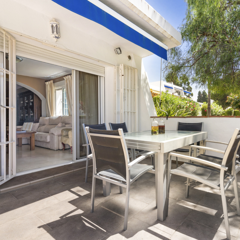 WALKING DISTANCE PUERTO BANUS