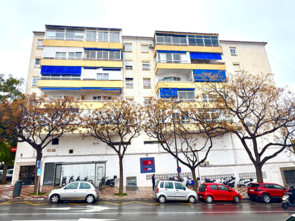 West-facing second-floor residence in the center of Marbella 300 metres away from the beach