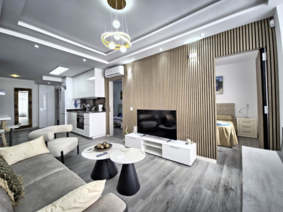 Wunderschön renovierte 2-Zimmer-Wohnung Strandseite im Herzen von Marbella