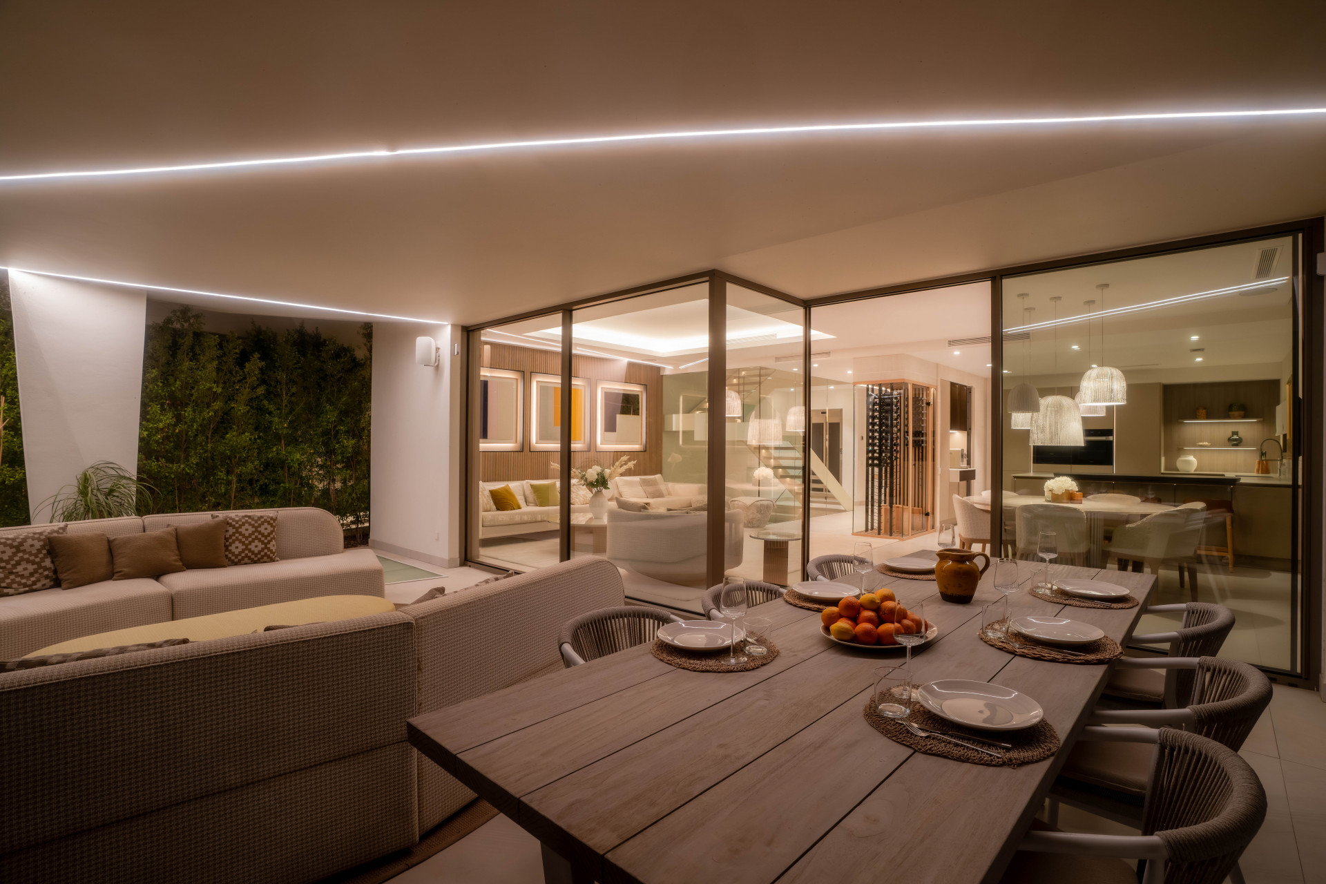 Zeitgenossische-Villa-in-Nueva-Andalucia-1 Contemporary villa in Nueva Andalucia