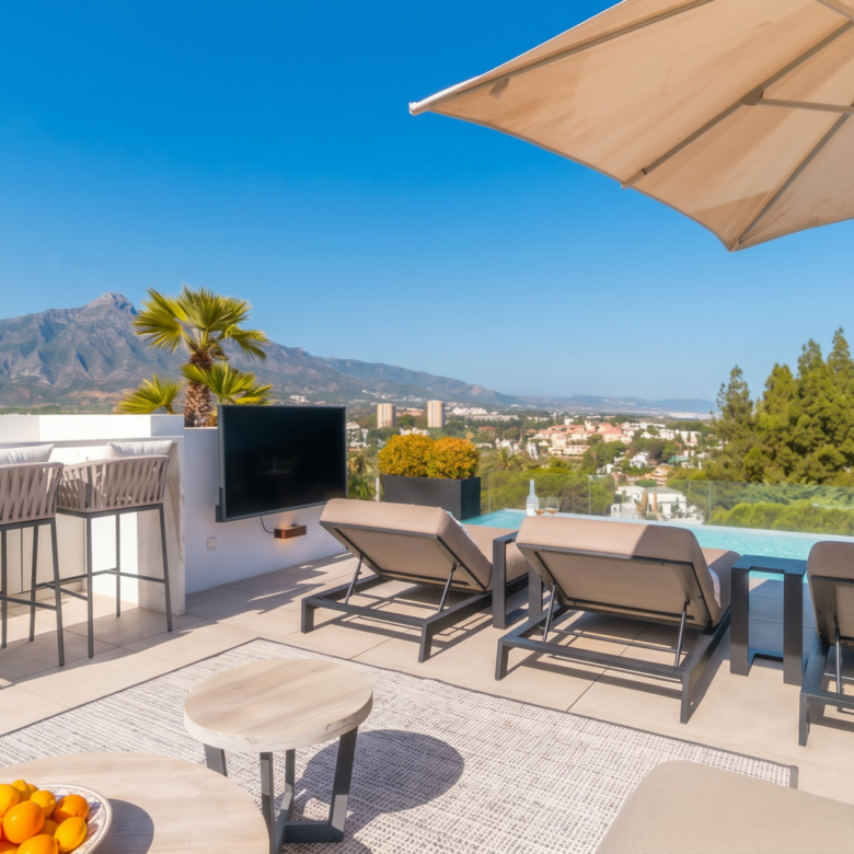 Zeitgenössische Villa in Nueva Andalucía