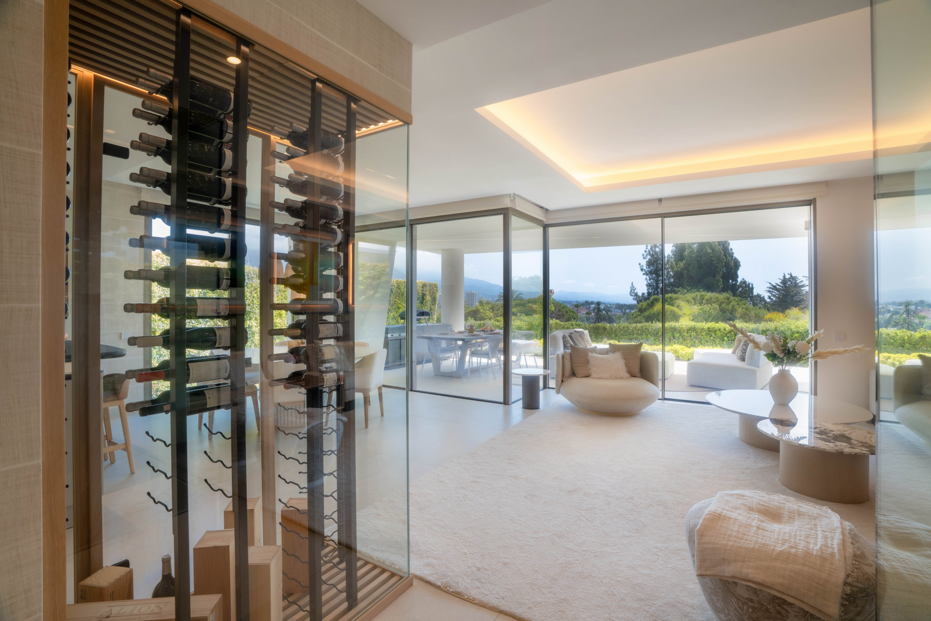 Zeitgenossische-Villa-in-Nueva-Andalucia-9 Contemporary villa in Nueva Andalucia