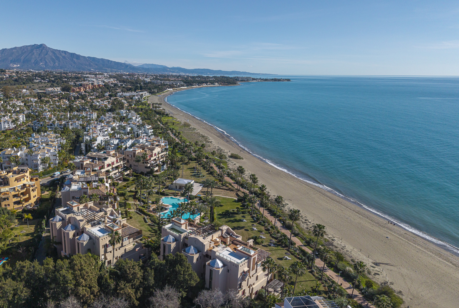 Zwei-Zimmer-Strandwohnung-an-der-Neuen-Goldenen-Meile-6 Two-Bedroom Beachfront Apartment in the New Golden Mile