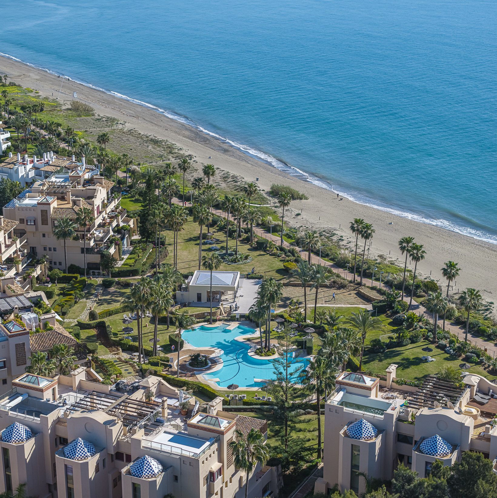 Zwei-Zimmer-Strandwohnung-an-der-Neuen-Goldenen-Meile-7 Two-Bedroom Beachfront Apartment in the New Golden Mile