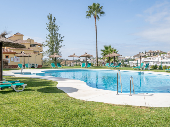 Two-Bedroom Apartment in La Resina Golf