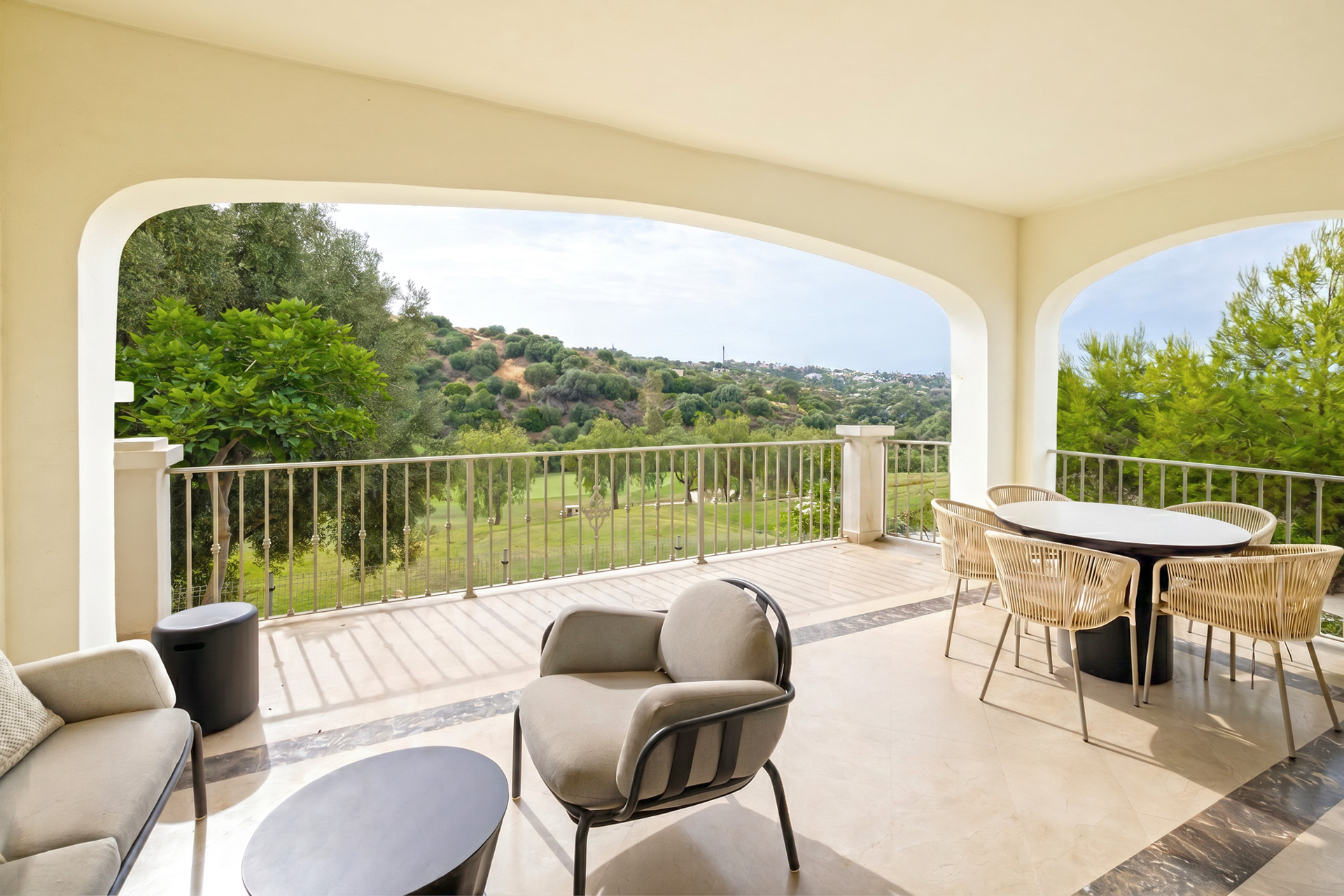 3 Bedroom Townhouses in Estepona – Ready to move in
