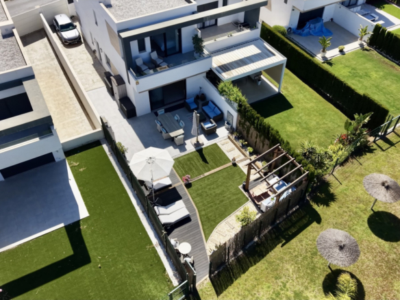 4-Bedroom Semi-Detached House with Private Garden in La Resina, New Golden Mile, Estepona
