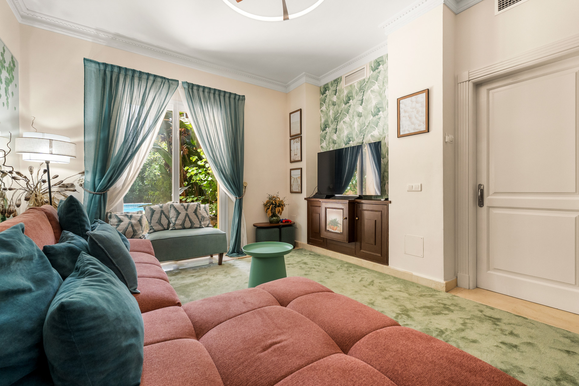 Elegant Villa For Sale in Nueva Andalucia, Marbella
