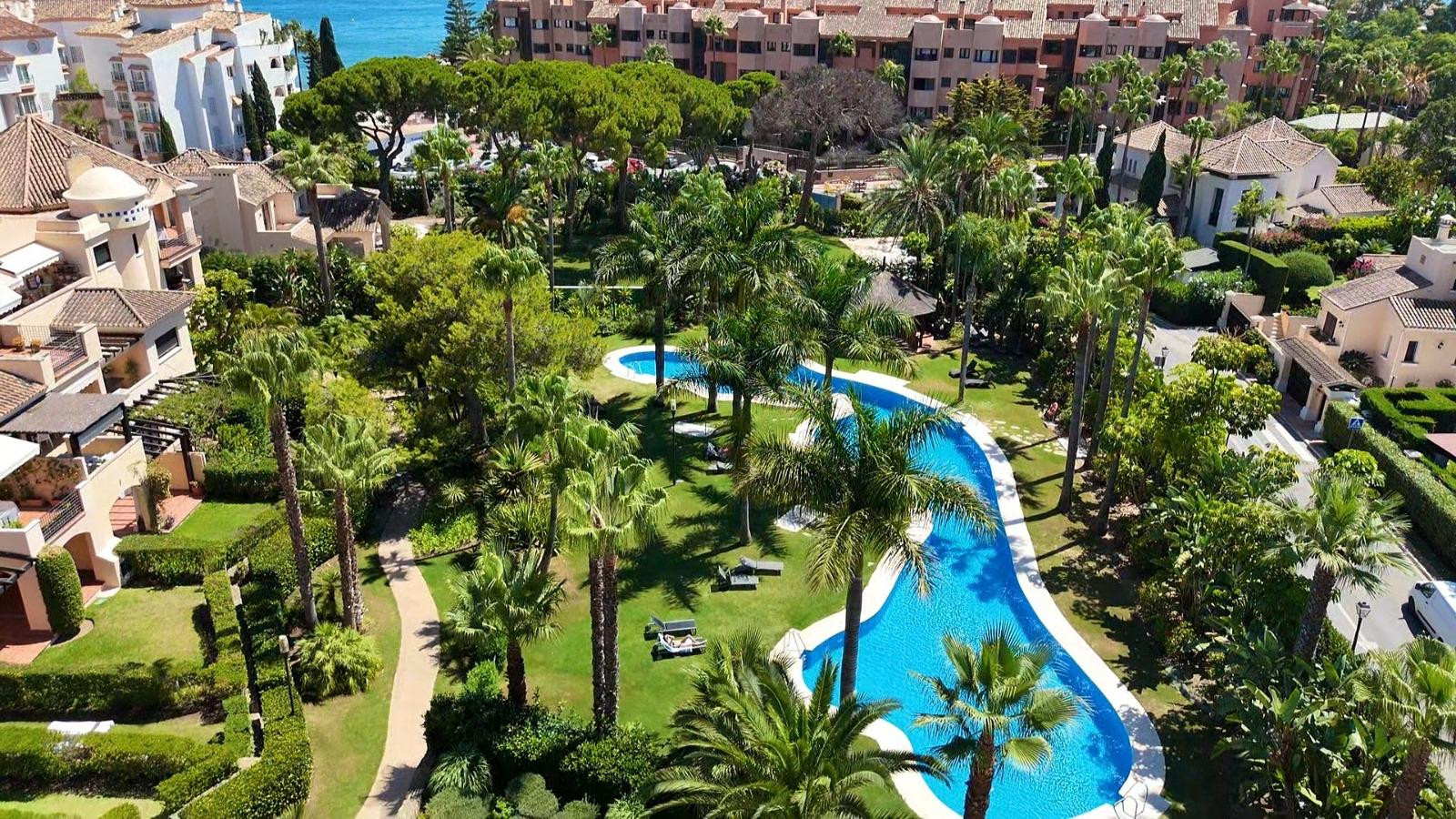 Exclusive Beachside Apartment in Las Mimosas, Gehdistanz nach Puerto Banús & Mistral Beach