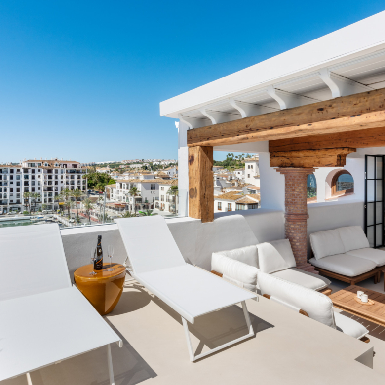 Exclusive Renovated Duplex Penthouse with Panoramic Views in Puerto La Duquesa