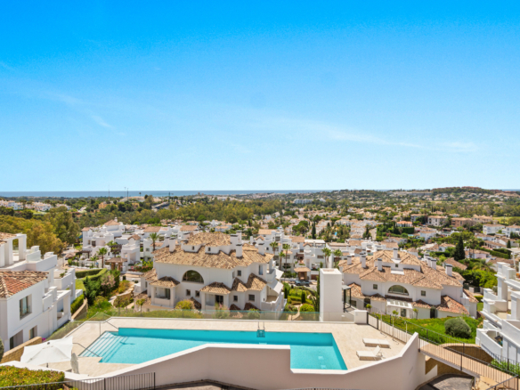 Exclusive Whole-Floor Residence with Private Pool | 9 Lions Residences, Nueva Andalucía