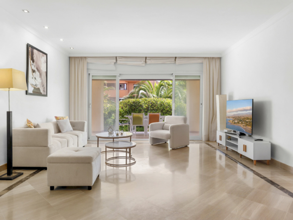 Ground Floor Apartment with Private Garden Just Moments from the Beach