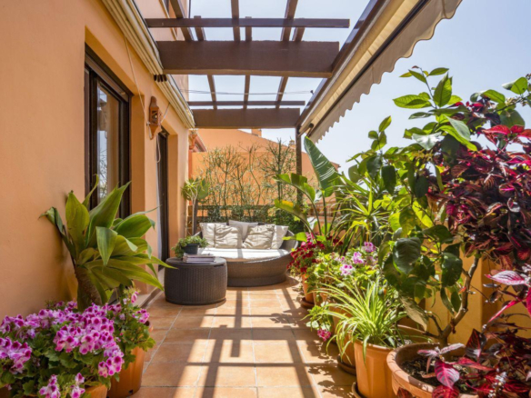 Lovely Golden Mile 3 beds apartment ready to move in